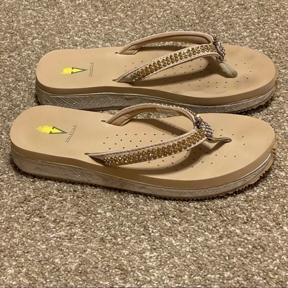 Volatile Womens Sol Sandals Sandals Casual, Women's, Size: 11, Gold - Picture 7 of 8